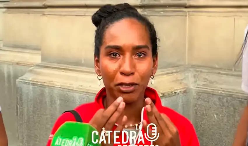 Mafer Reyes denuncia maltrato a medallistas en Palacio