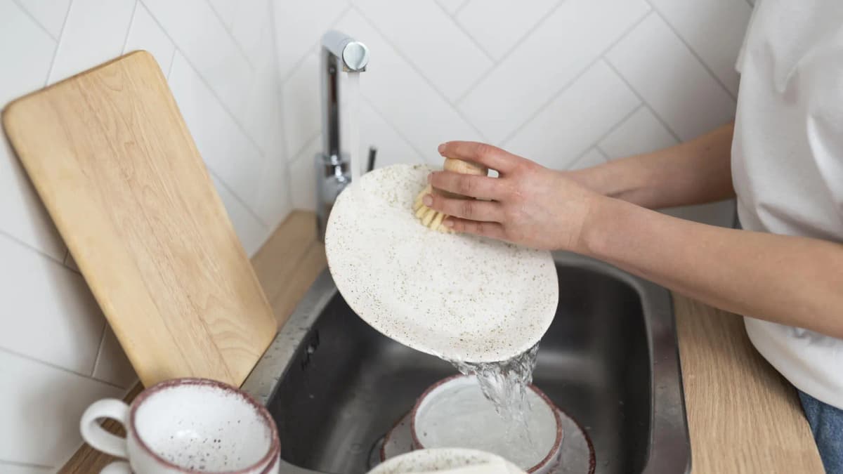 Psicología: Tus rasgos si limpias mientras cocinas