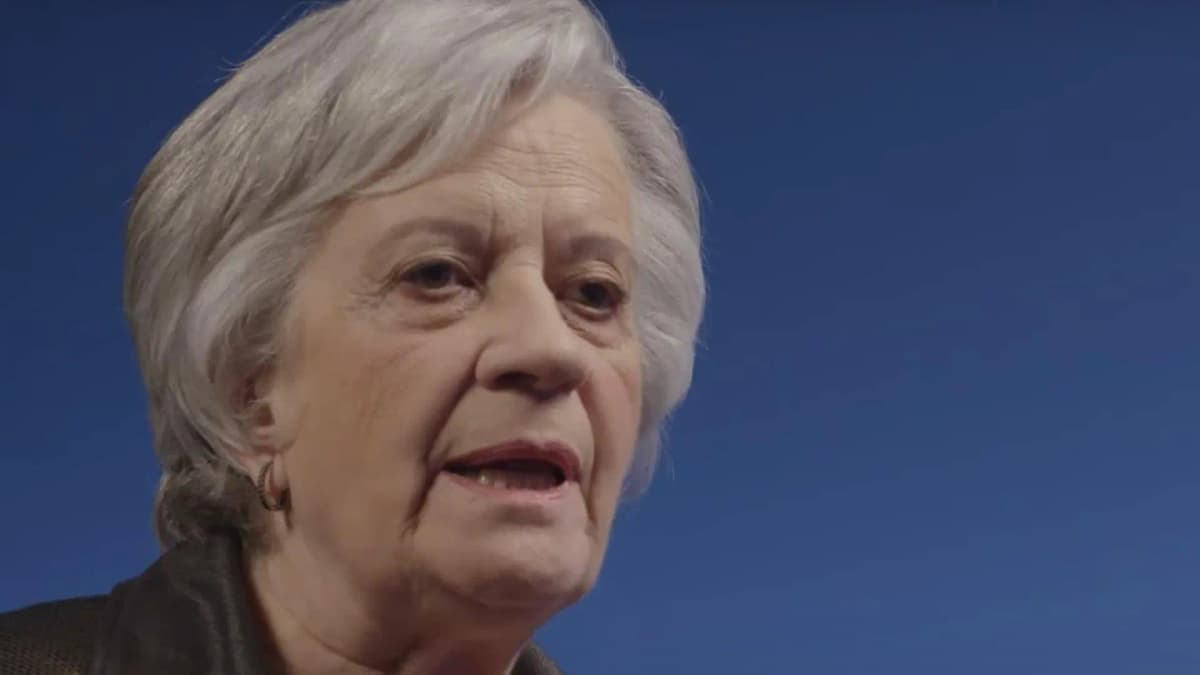 Victoria Camps: La felicidad no es píldora, es una búsqueda vital