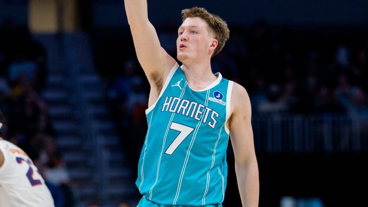 Knueppel histórico: récord de triples para su equipo esta temporada