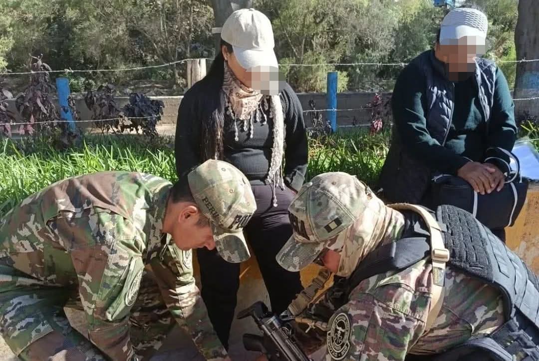¿Ruta del narcotráfico al menudeo? Investigan nexos de detenidas con red 'Las comadres de Ambo'