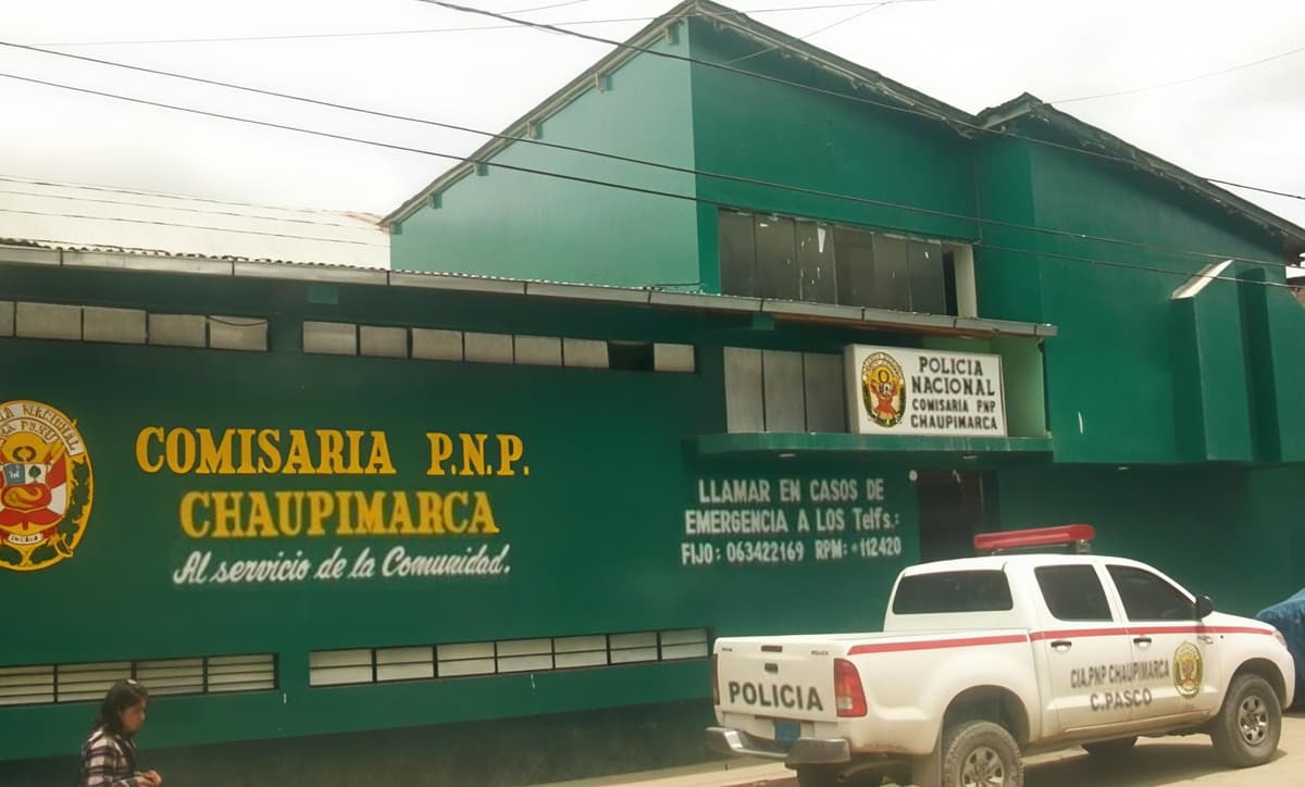Investigan caso de adolescente hallada inconsciente en baño portátil en Chaupimarca