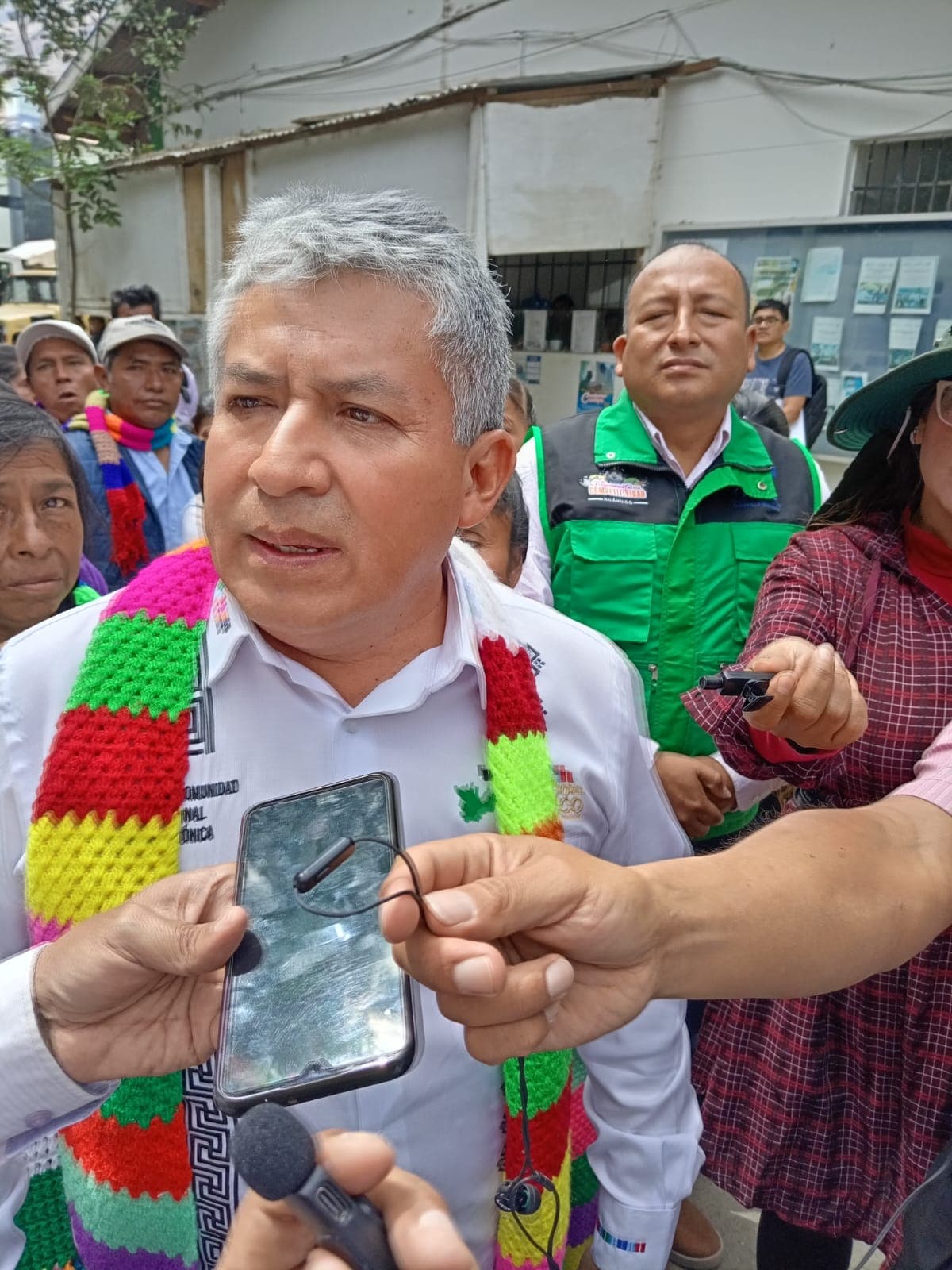 Pulgar enfrenta reclamos por funcionarios, obras paralizadas y fallas técnicas