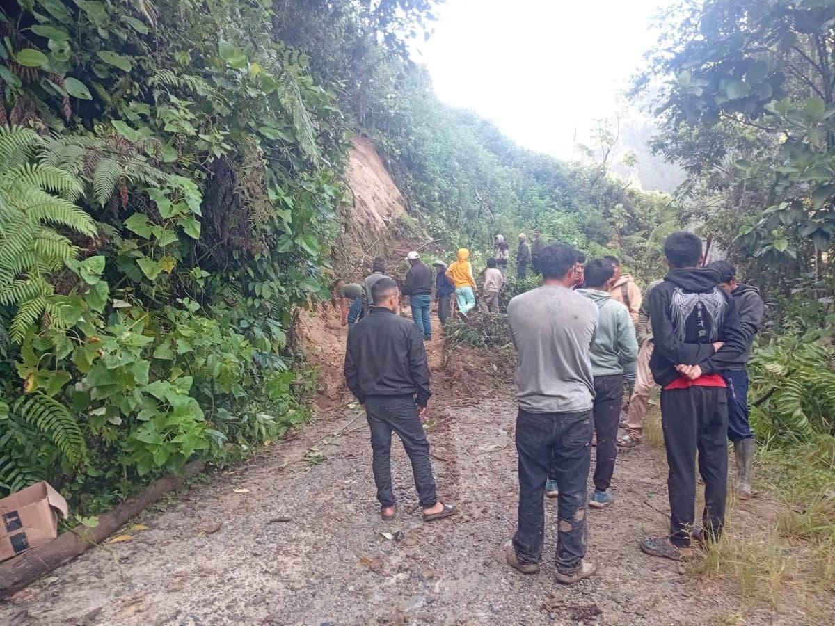 Lluvias bloquean la vía Uchiza-Huacrachuco y suspenden el tránsito en tres sectores