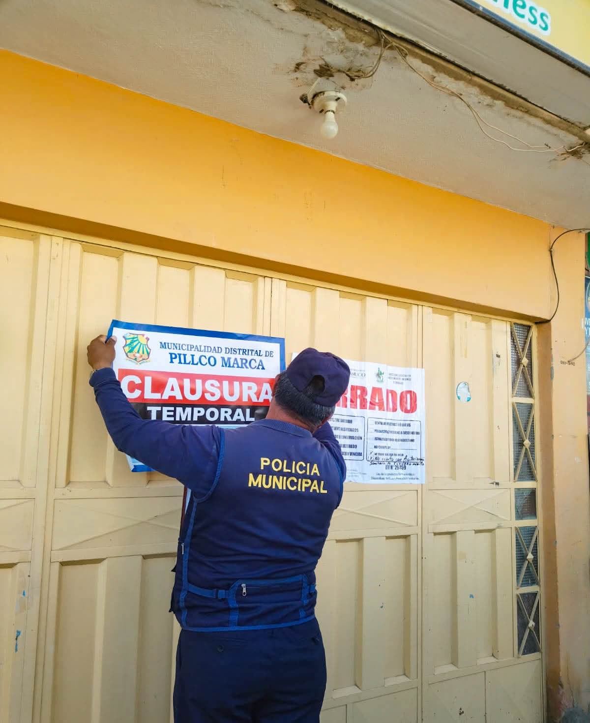 Clausuran boticas por vender medicamentos vencidos y operar sin licencia