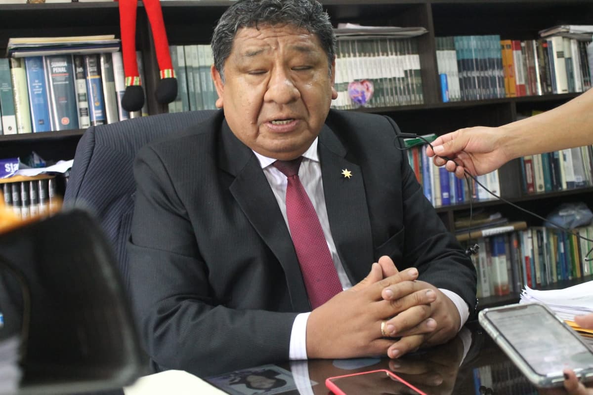 Abogado Cajusol califica de 'dilema entre el sida y el cáncer' balotaje tras conteo oficial