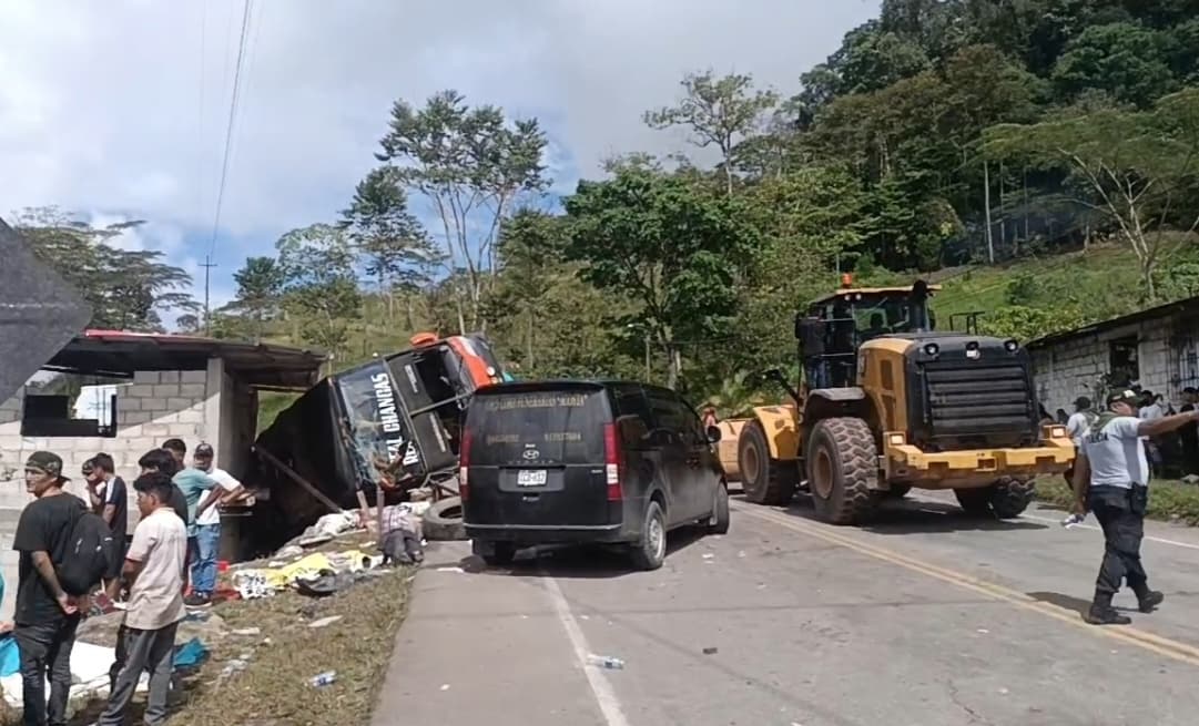 Cadáveres quedaron horas en la vía tras tragedia de Real Chankas en Leoncio Prado