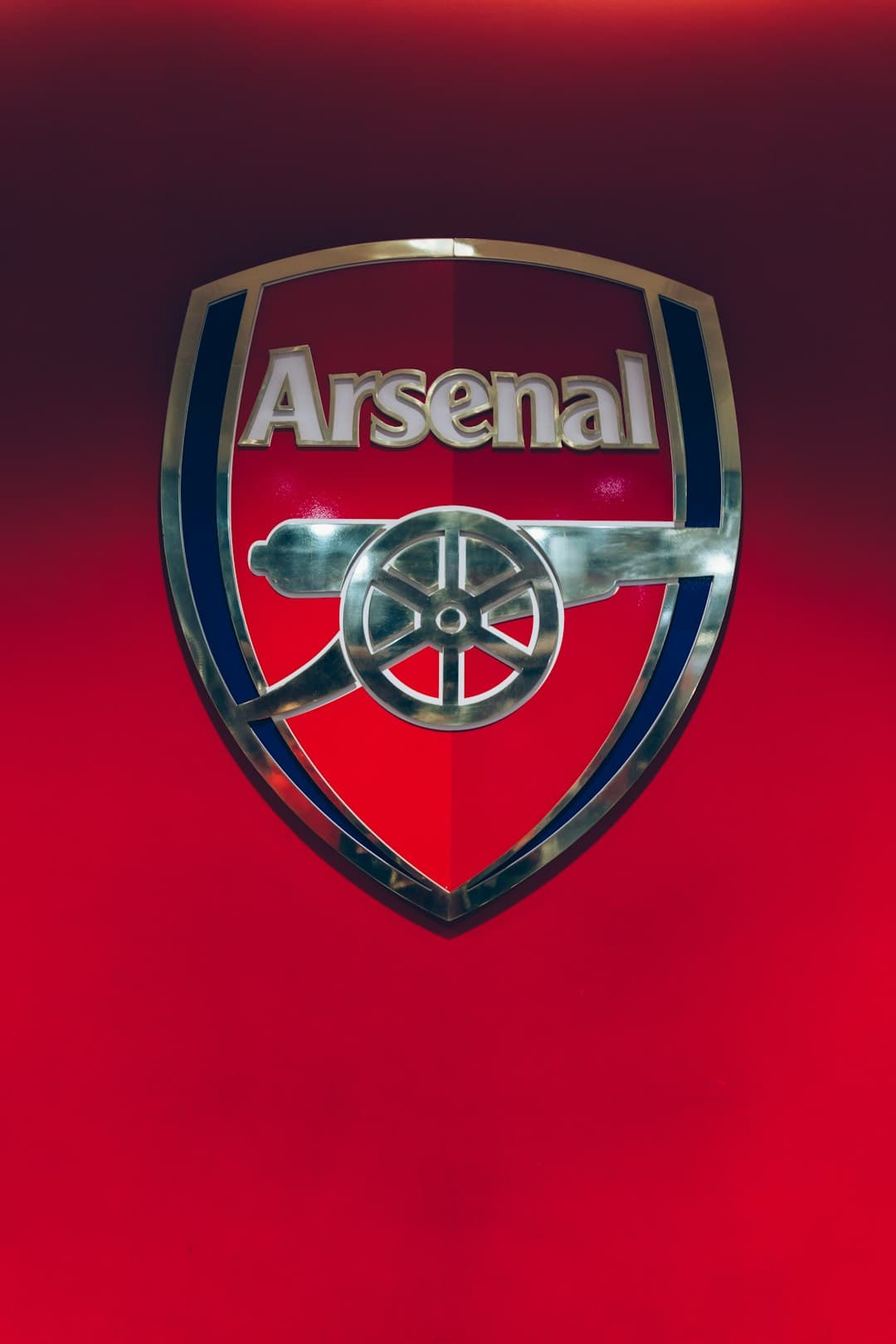 Arsenal hace oficial el fichaje de Piero Hincapié por 52 millones de euros