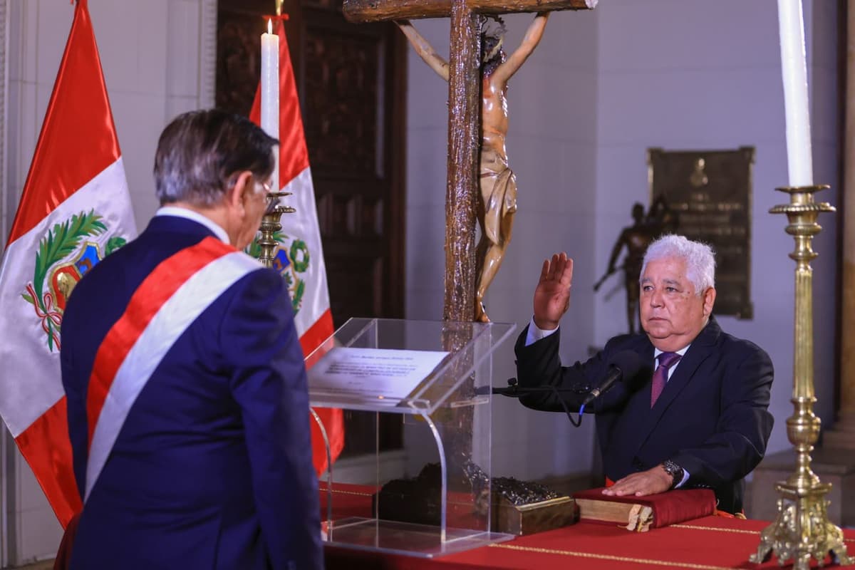 Berthin Gómez Vela juramenta como nuevo ministro de Comercio Exterior y Turismo