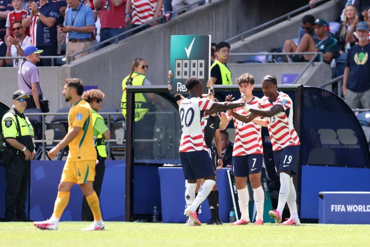 Estados Unidos vence 2-0 a Australia y clasifica a dieciseisavos del Mundial 2026