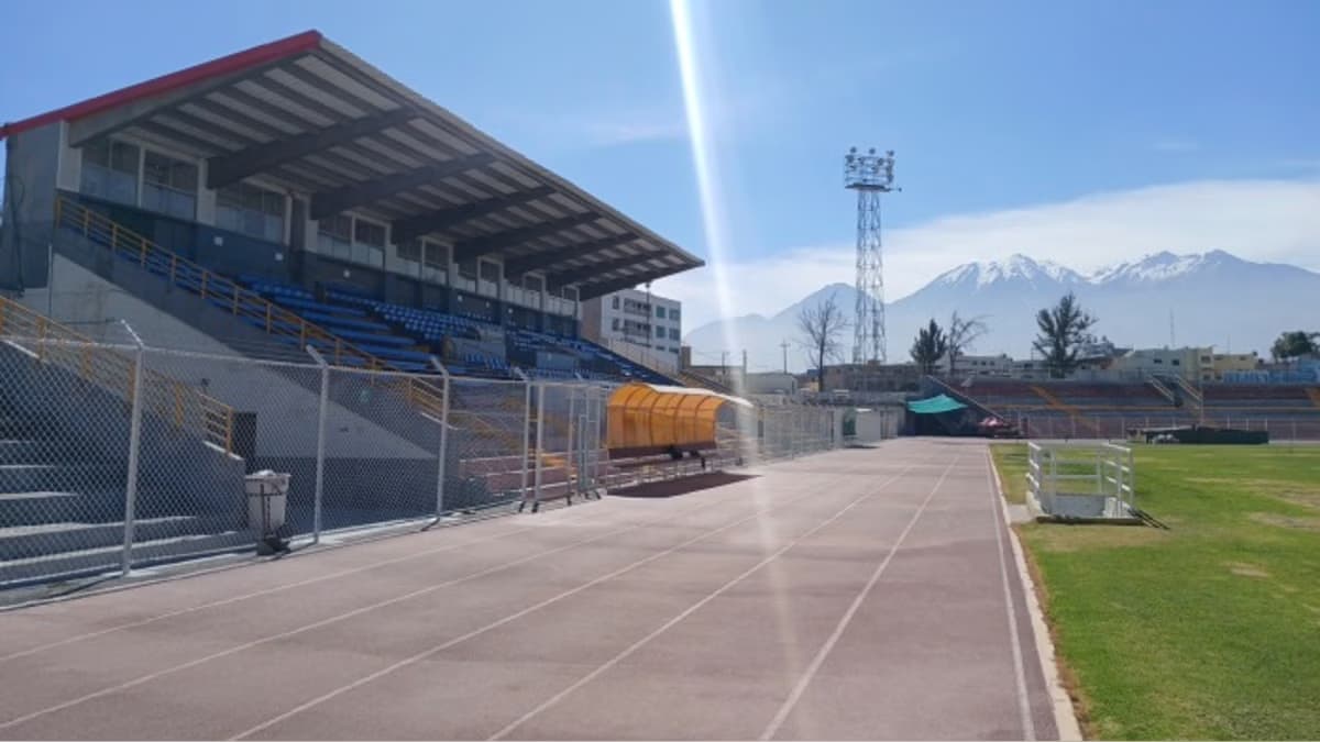 Estadio Mariano Melgar de Arequipa vuelve al fútbol profesional tras casi una década