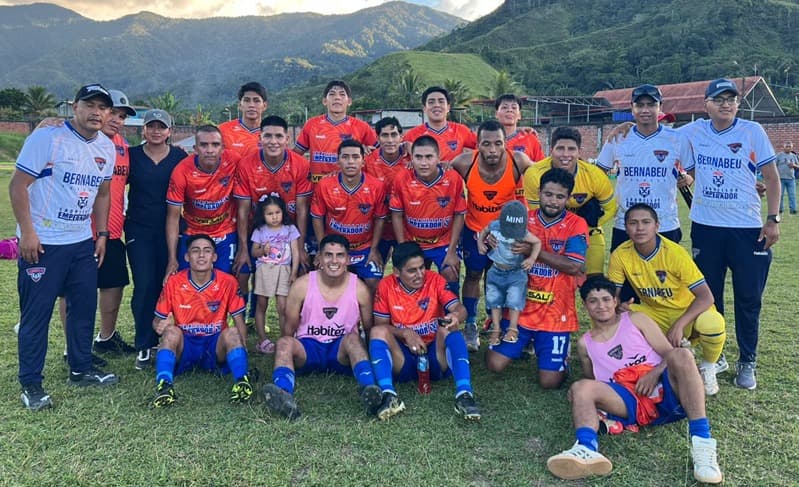 Doce clubes siguen en carrera