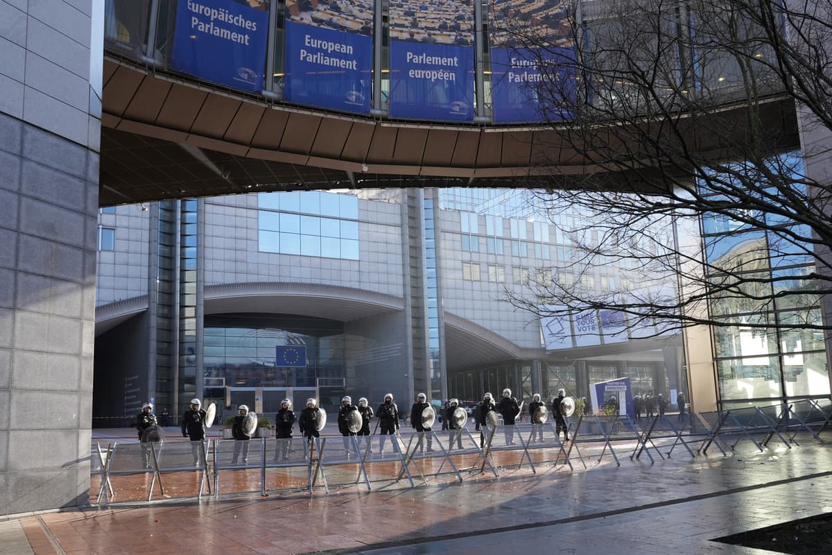 Unión Europea encarga a Bruselas nuevas medidas de defensa comercial frente a China