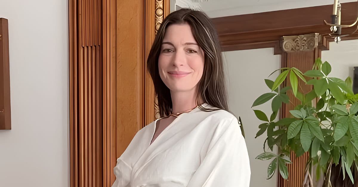 Anne Hathaway anuncia su tercer embarazo como futura madre