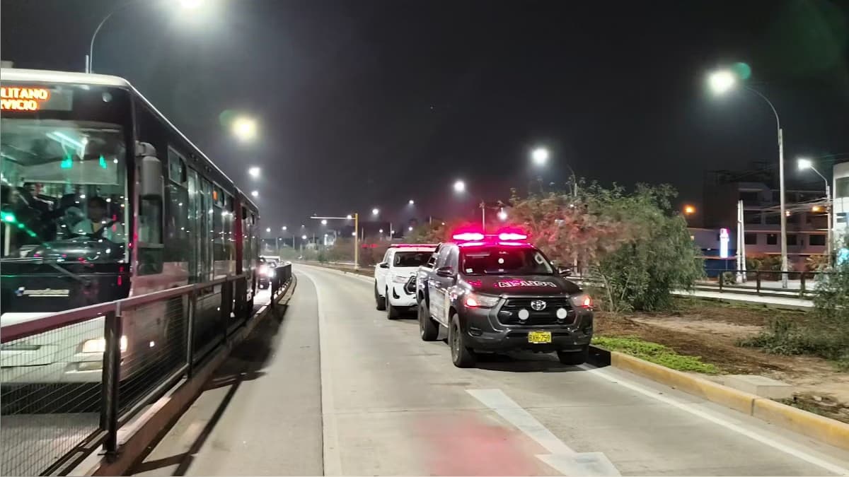 Comas: policía en actividad murió tras accidente en vía exclusiva del Metropolitano