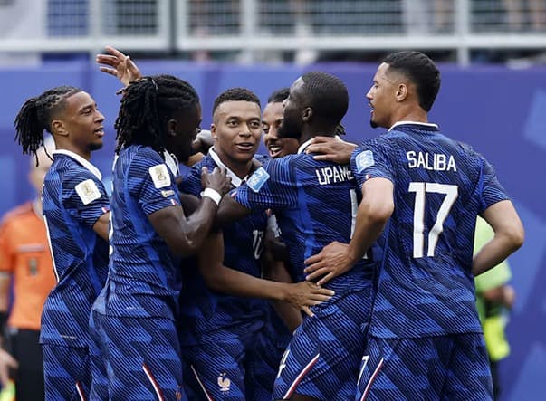 MUNDIAL INGRESA A SU ETAPA DECISIVA