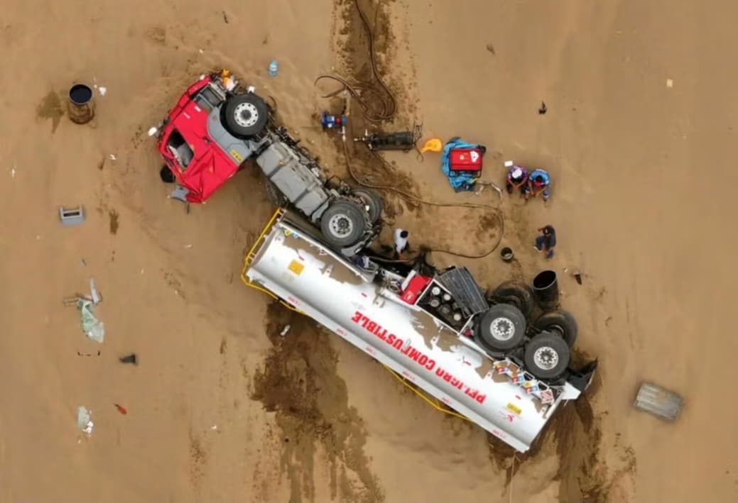 Accidente en Pasamayo: camión cisterna cae al abismo tras choque con semitráiler