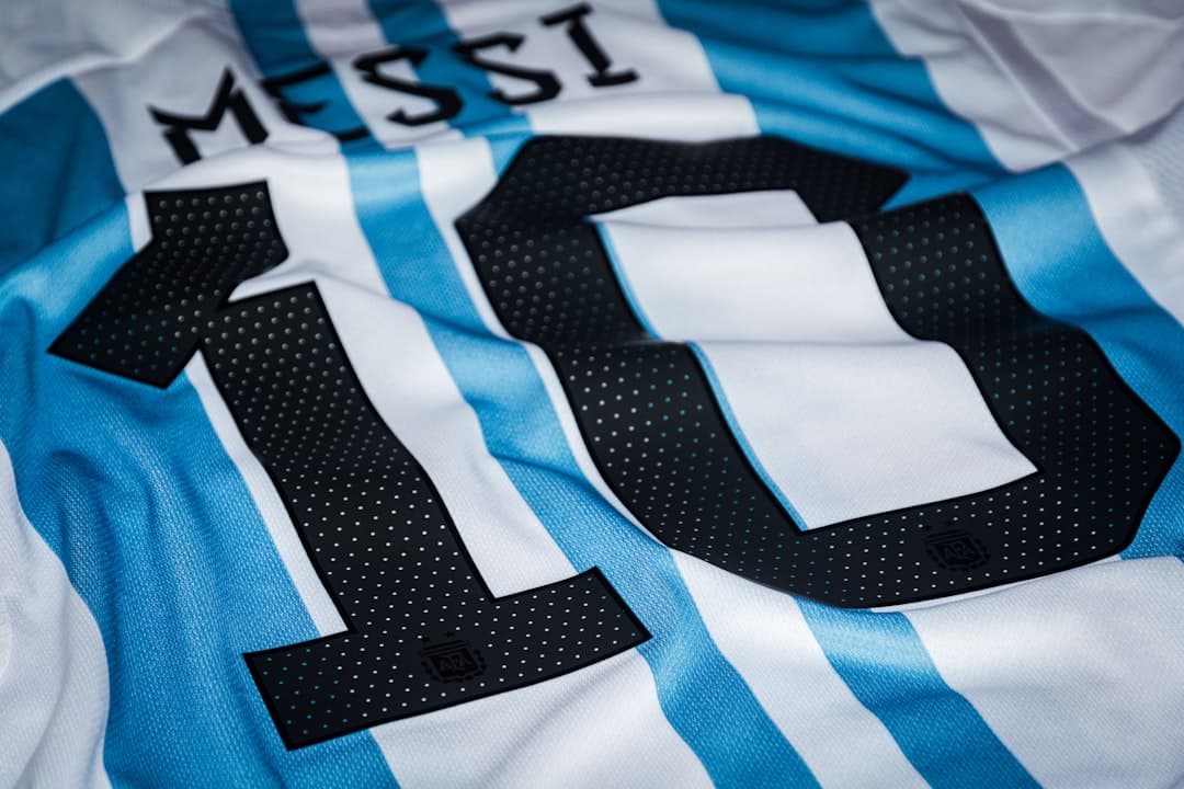 Barça incorporará motivos de Gaudí en los dorsales de su nueva camiseta 2026-27