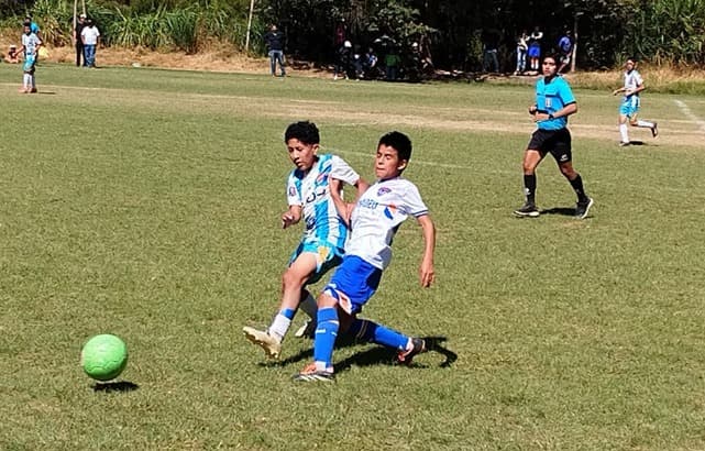 Copa Plata define a sus campeones distritales