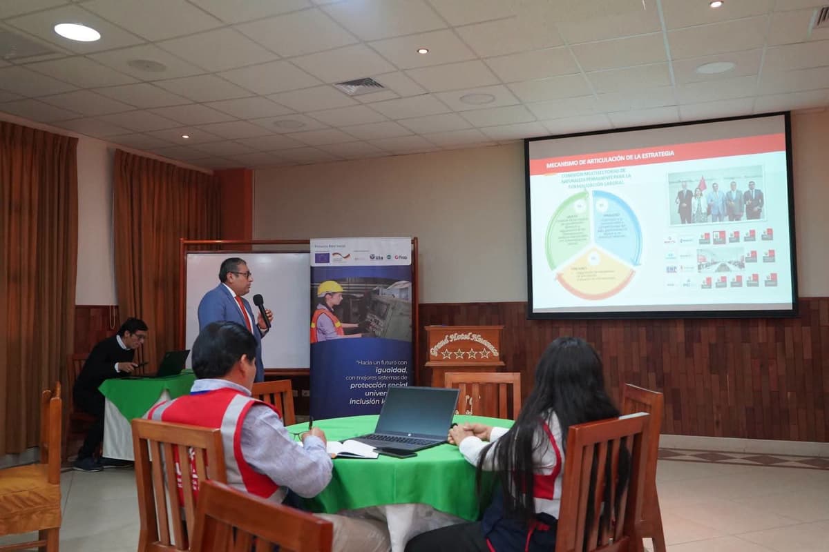 Huánuco articula plan nacional contra informalidad laboral hasta 2040