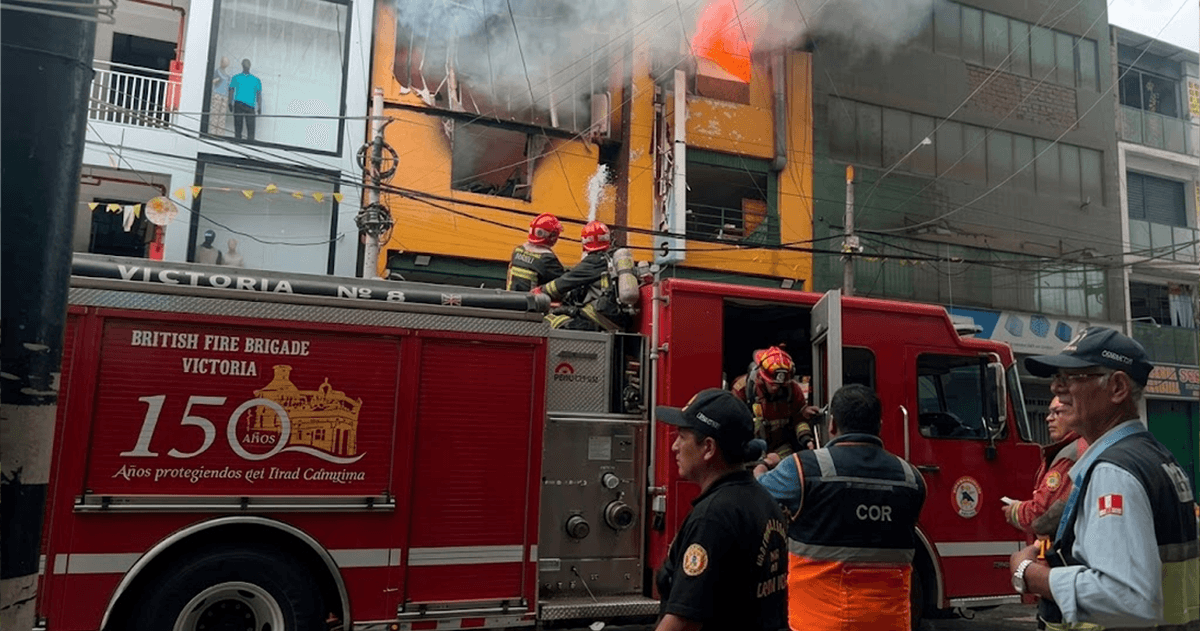Un incendio devastador en Gamarra afecta a 80 empresarios textiles en La Victoria