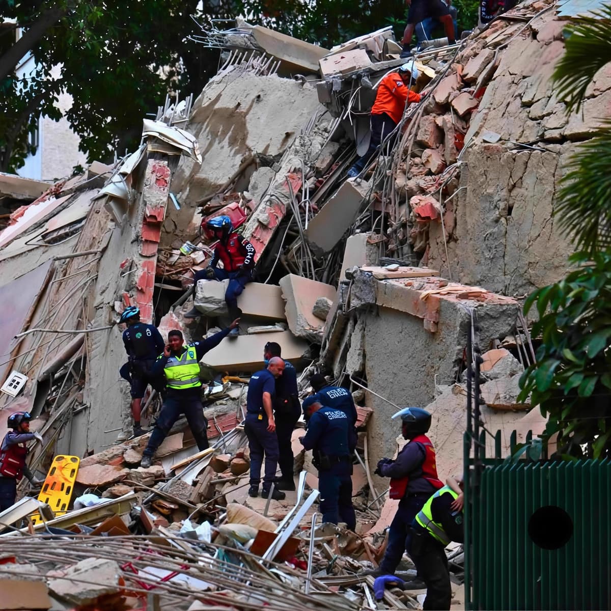 Fuertes sismos de 7.2 y 7.5 sacuden Venezuela y causan daños en Caracas