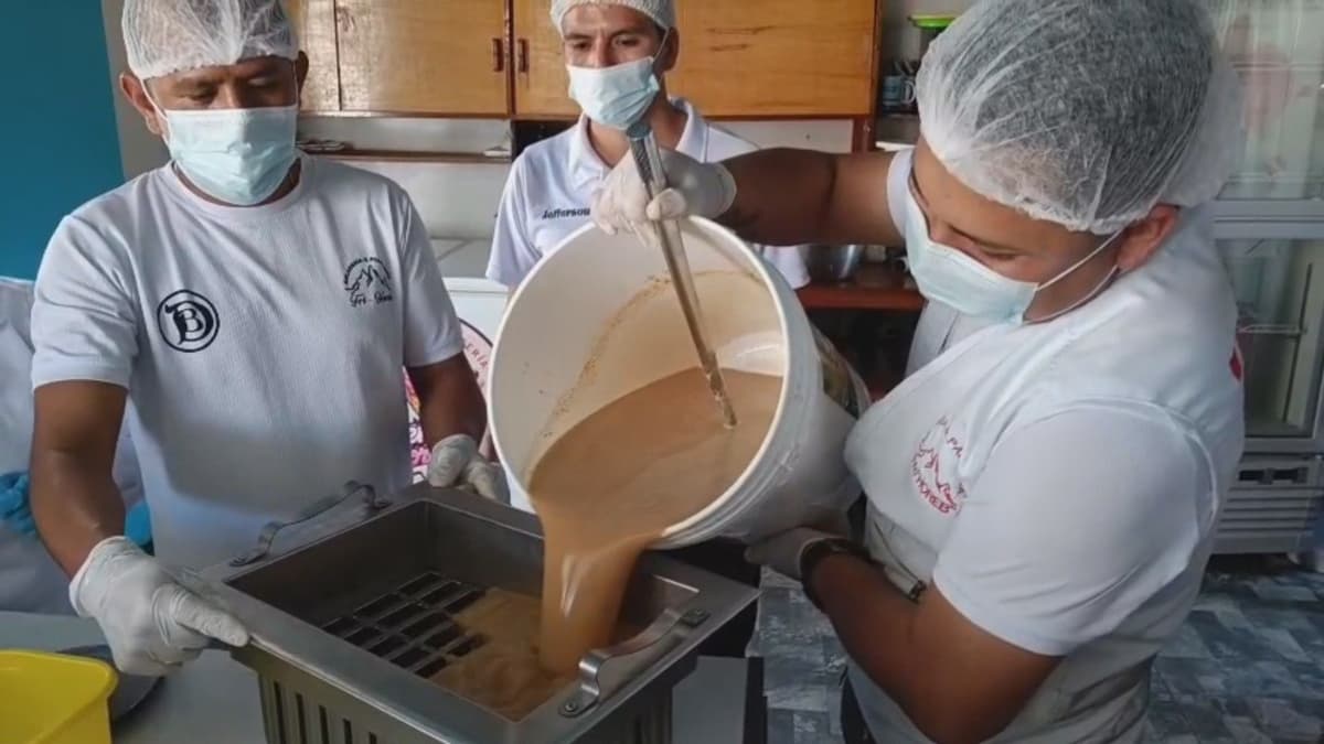 Penal de Huánuco capacita a 31 internos en panadería y heladería