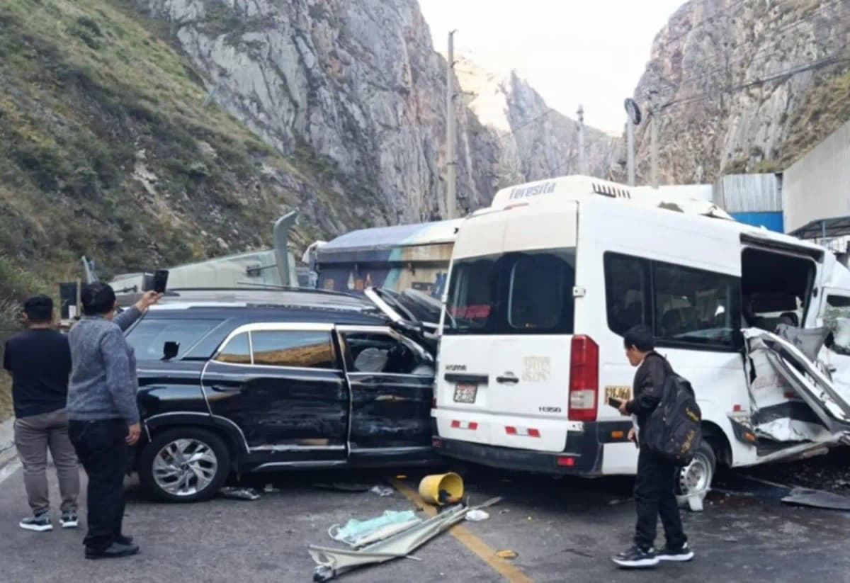 Más de 10 heridos tras colisión múltiple en la Carretera Central en San Mateo