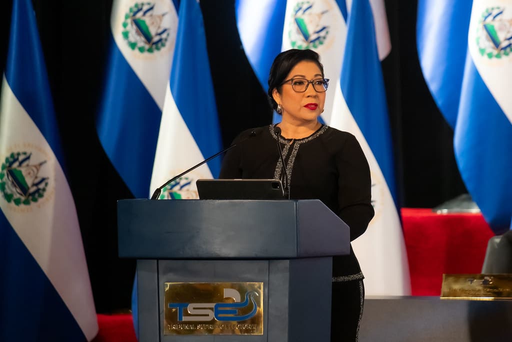 JNE entrega credenciales a los 130 diputados electos para el periodo 2026-2031
