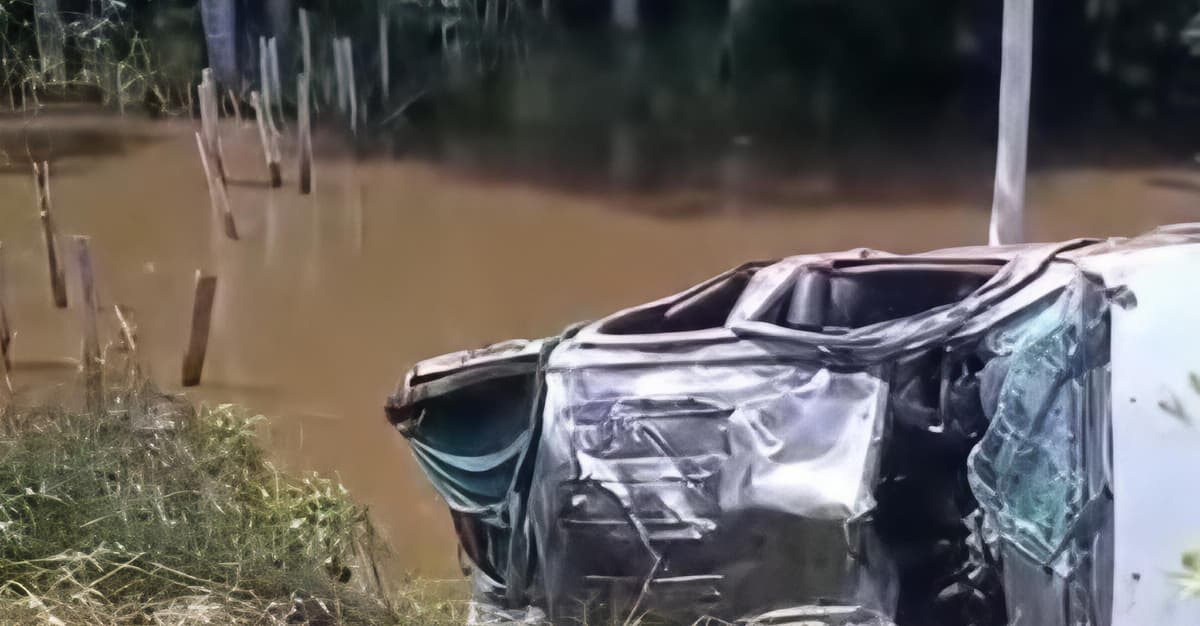 Persecución irregular termina con camioneta volcada y desata protesta en Puerto Inca