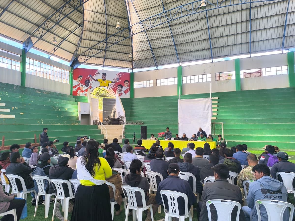Pachitea fija plazos para obras de salud, educación e infraestructura