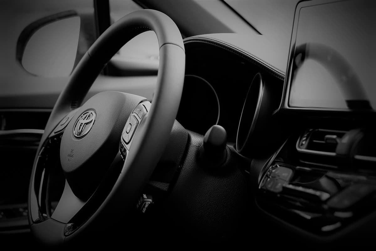 Toyota, BMW, Repsol y Bosch prueban gasolina 100% renovable en 20 vehículos