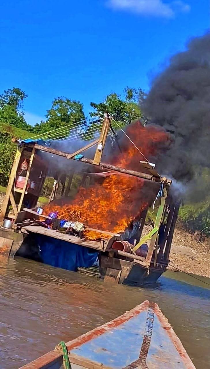 Destruyen cuatro balsas utilizadas para la extracción ilegal de oro