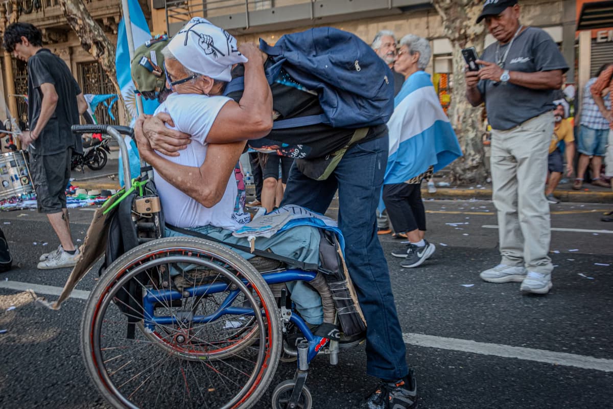 Argentina clasifica a la final del Mundial 2026: festejos masivos dejan decenas de detenidos y heridos en todo el país
