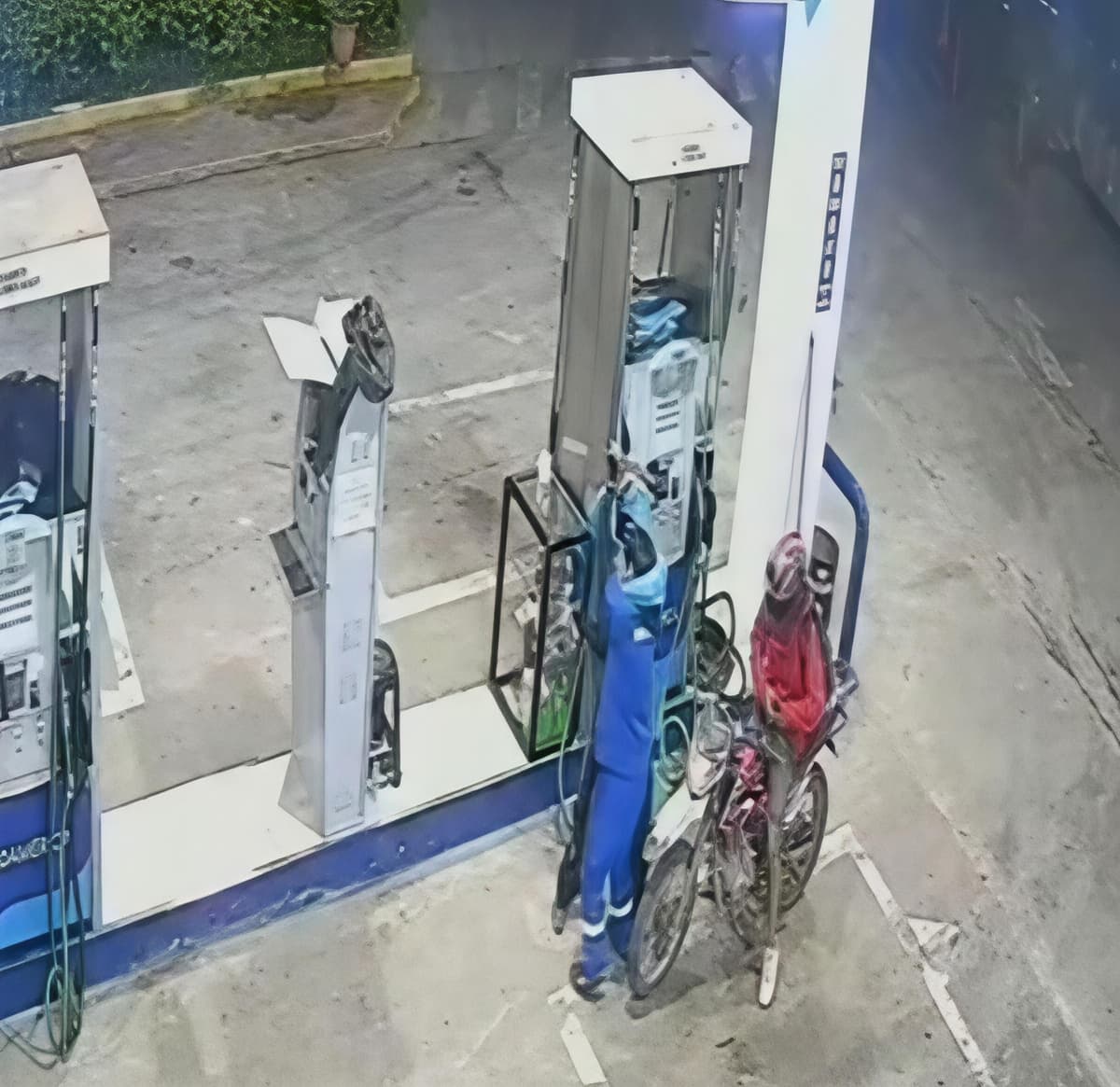 Encapuchados irrumpen en grifo y huyen con dinero de la venta de combustible