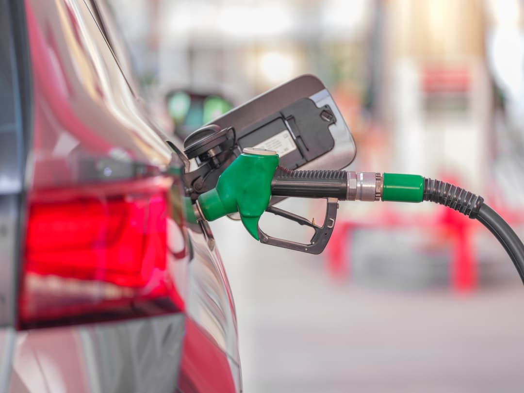 Error en gasolinera Repsol en Ribadeo: suministraron diésel en vez de gasolina por más de cuatro horas