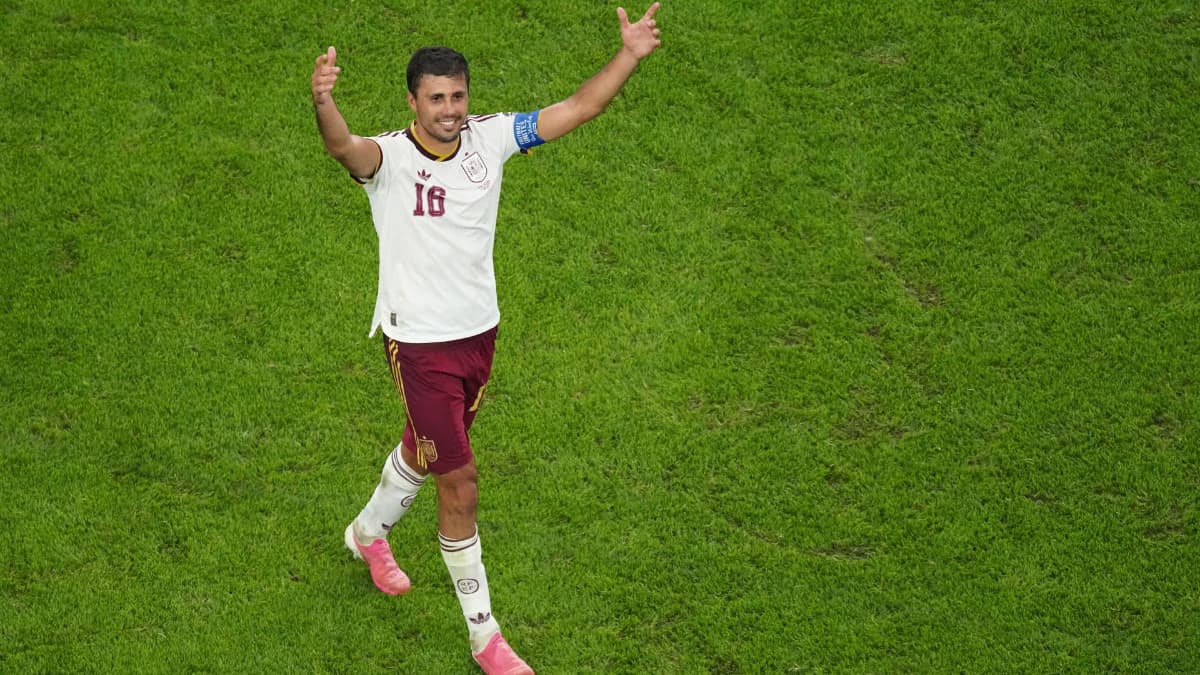 Rodri, a un paso de unirse al club de leyendas con Champions, Balón de Oro y Mundial