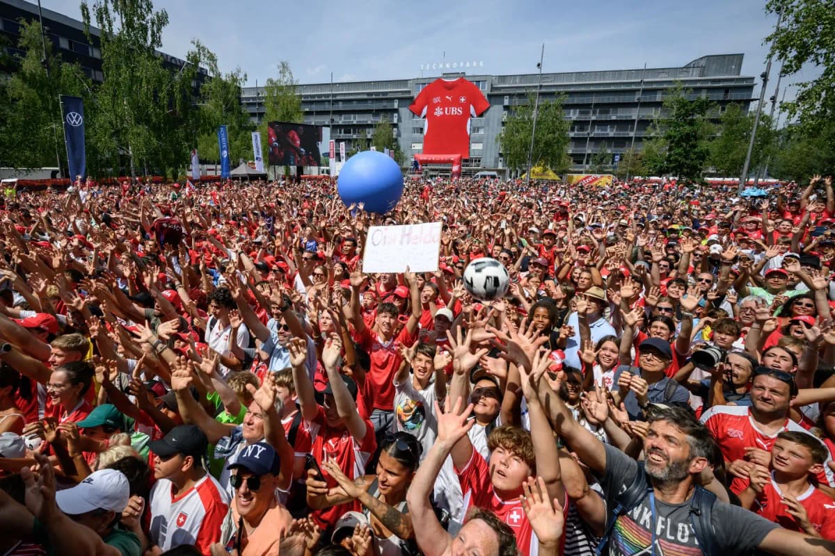 Miles de aficionados recibieron en Zurich a la selección de Suiza tras su histórica actuación en el Mundial 2026