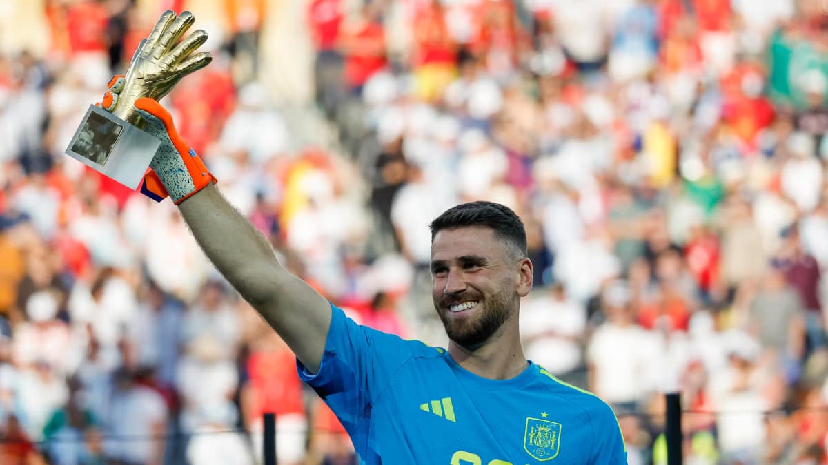 Unai Simón gana el Guante de Oro del Mundial 2026
