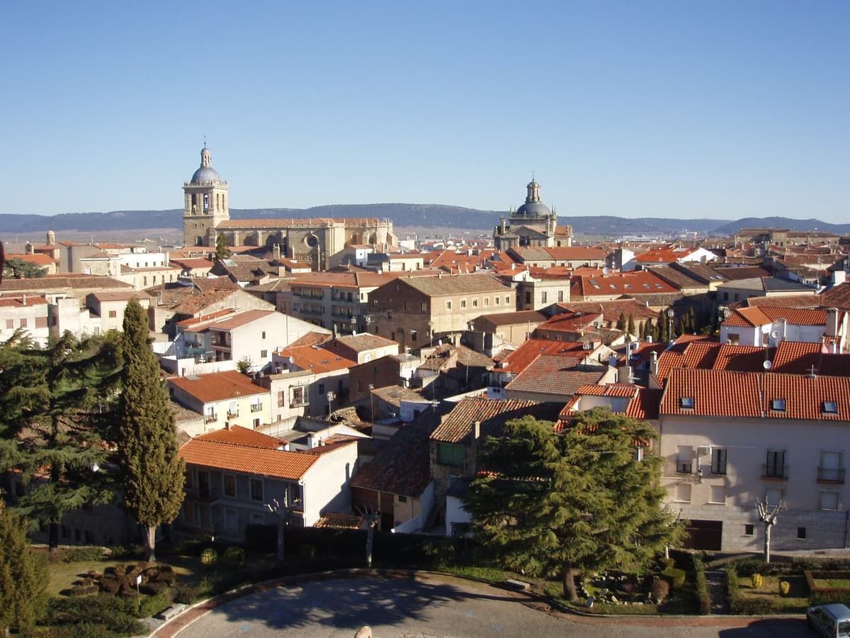 La Alberca: el pueblo español que National Geographic destaca por su jamón ibérico y su historia