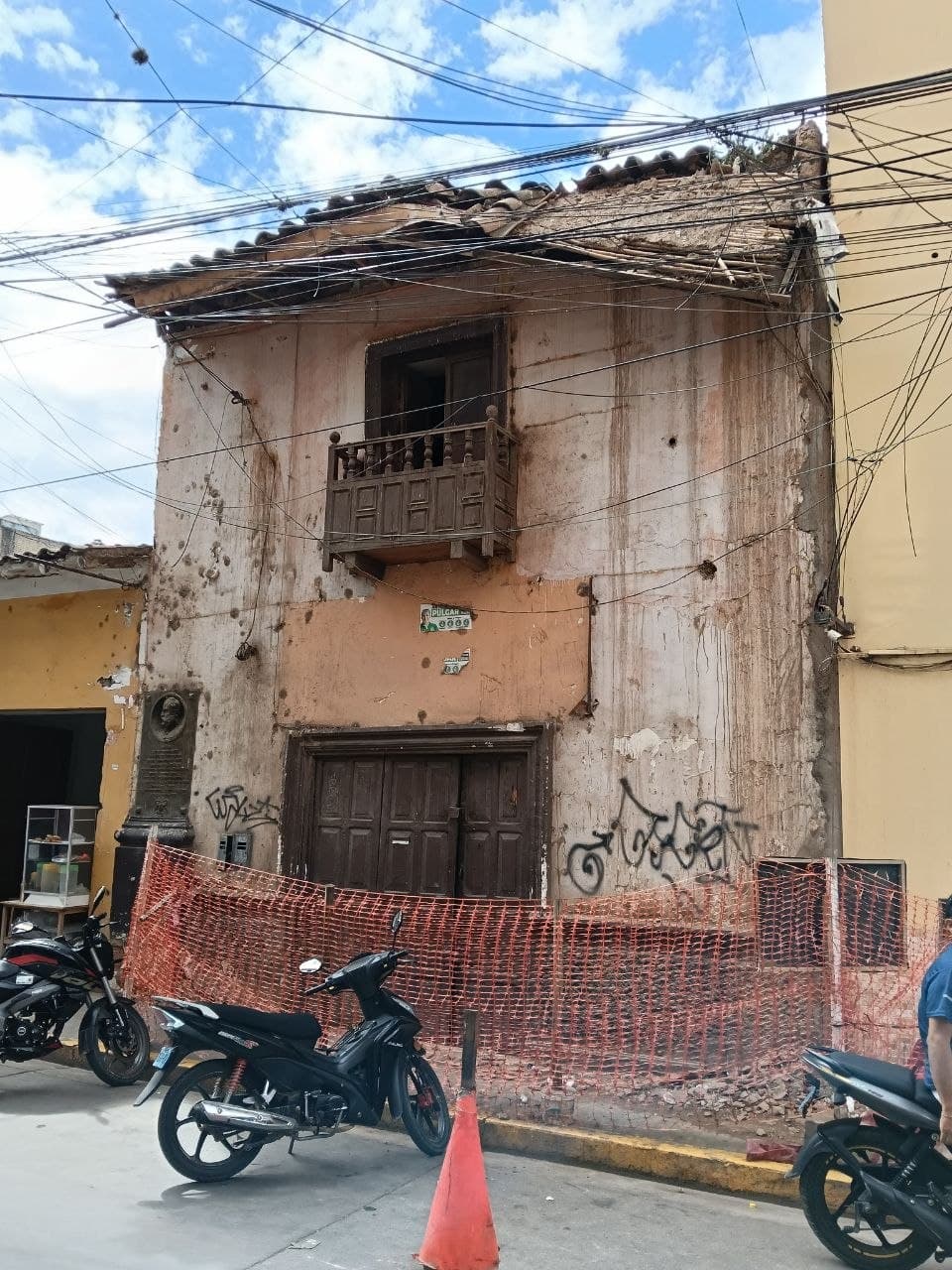 Cultura advierte riesgo en antigua casona y responsabiliza a propietarios