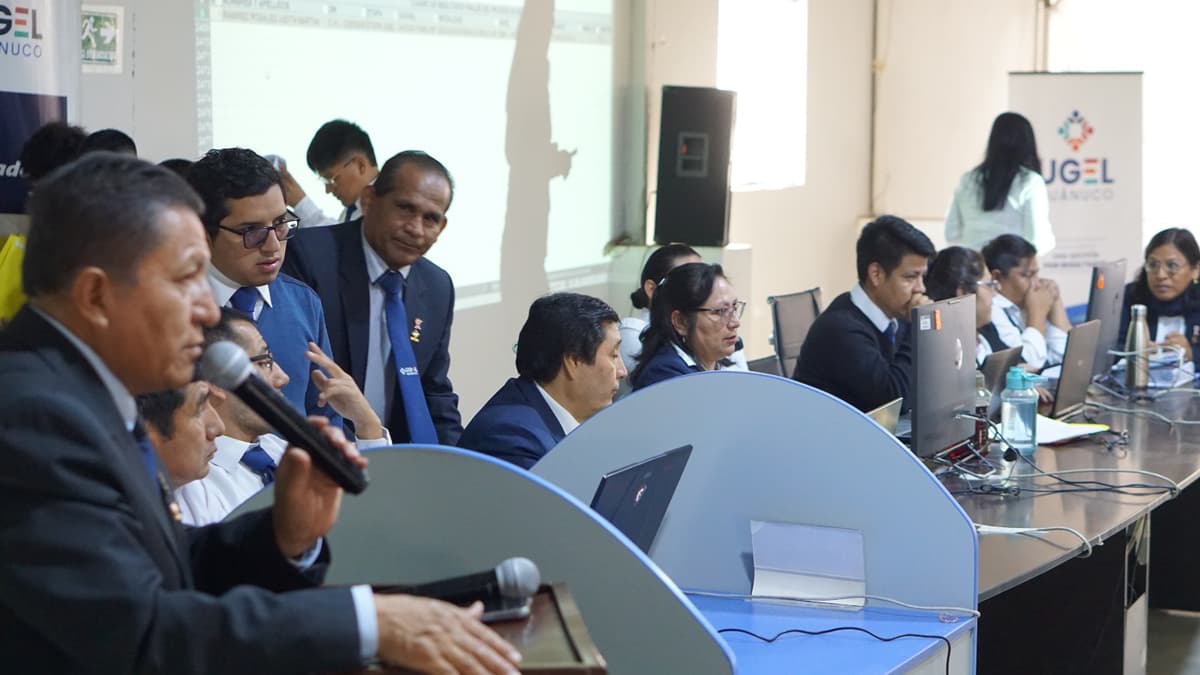 2.601 docentes compiten por 291 plazas de reasignación en la UGEL Huánuco