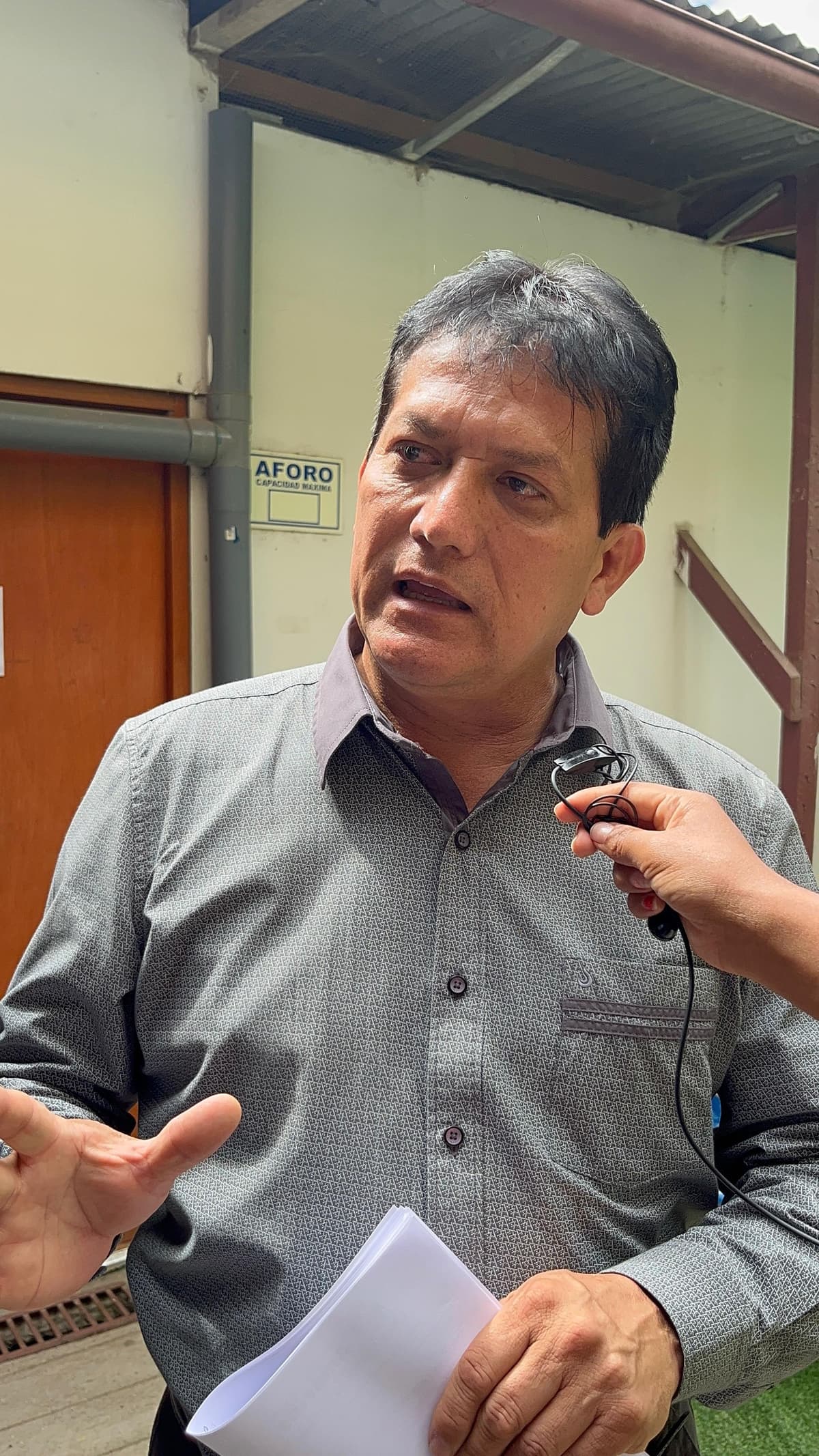 Hidalgo ordenará retirar nombre de Pulgar si confirma que fue colocado en polideportivo