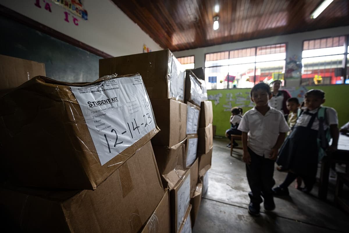 Docentes y auxiliares recibirán bono extraordinario de S/ 487, según ley publicada