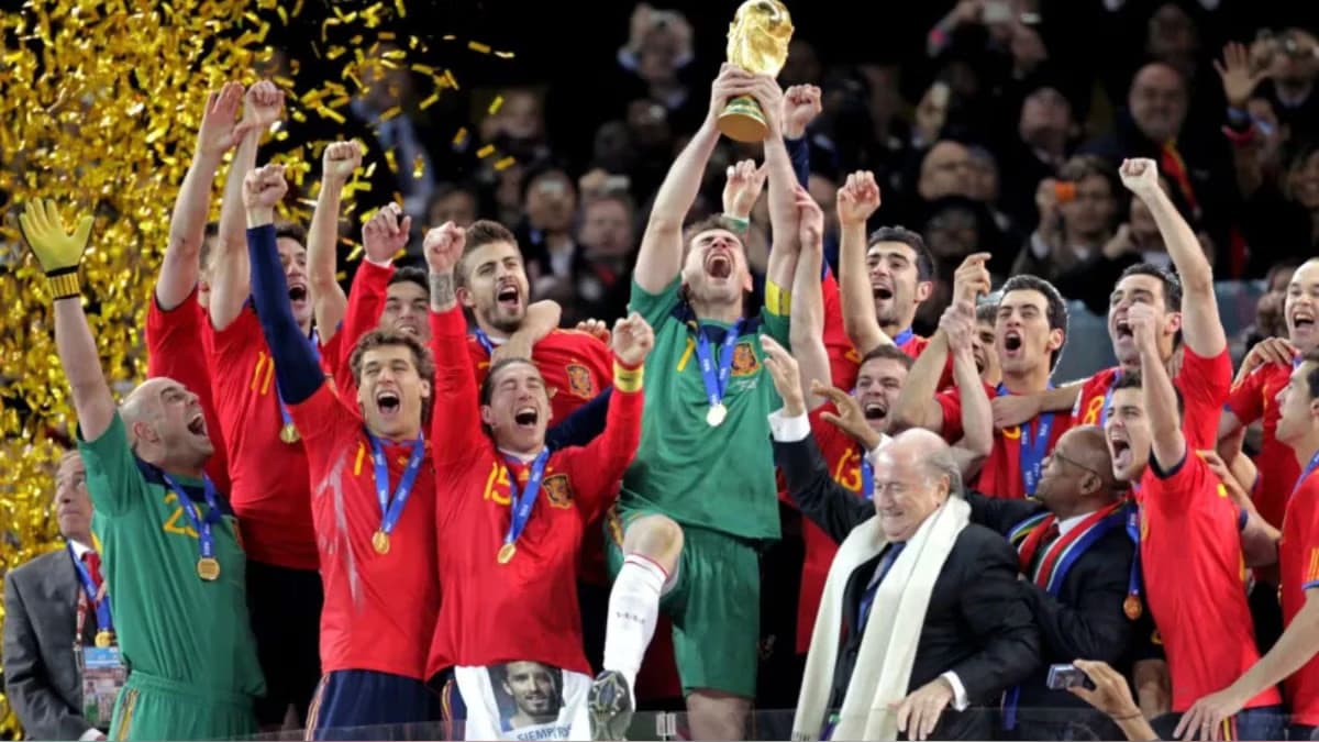 Joan Capdevila, campeón del mundo con España, podría perderse la final del Mundial 2026 por problema migratorio