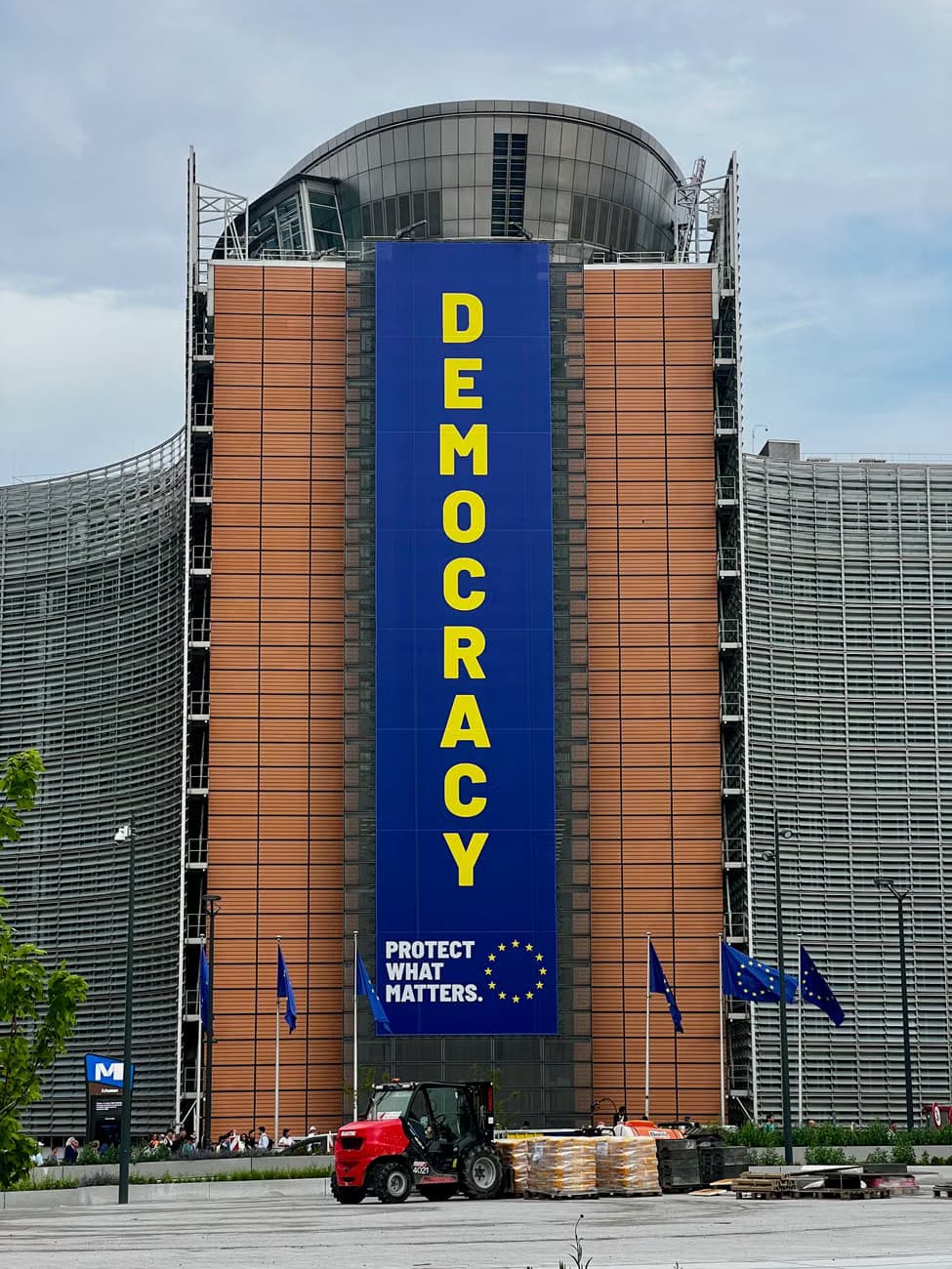 UE confirma multa de 4.100 millones de euros a Google por presunto abuso de dominio con Android