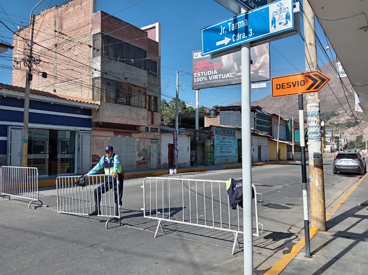 La feria cierra Dos de Mayo y empuja el tránsito de Huánuco hacia el Puente Arpa