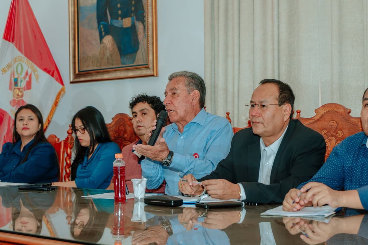 Jara cambia de tono sobre la Alameda y exige más estudios antes de respaldarla
