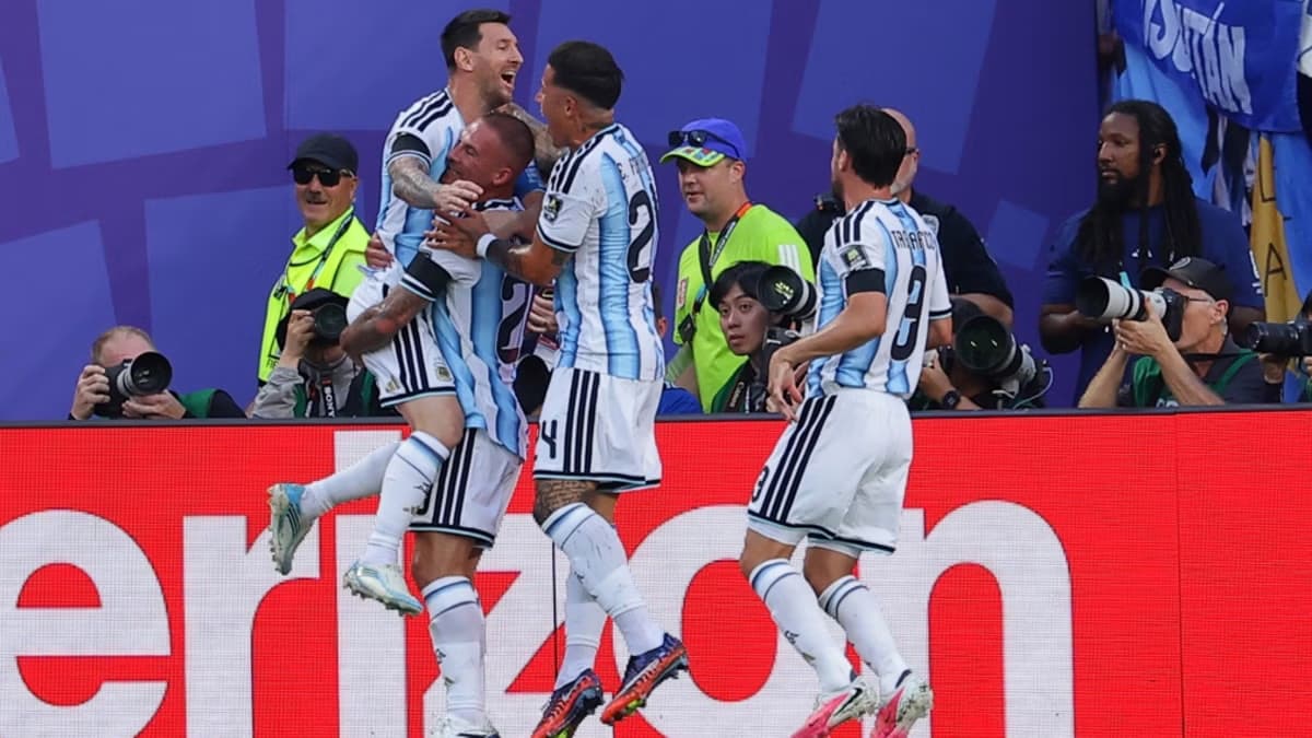 Alexis Mac Allister anotó de cabeza el 1-0 de Argentina ante Suiza en cuartos del Mundial 2026