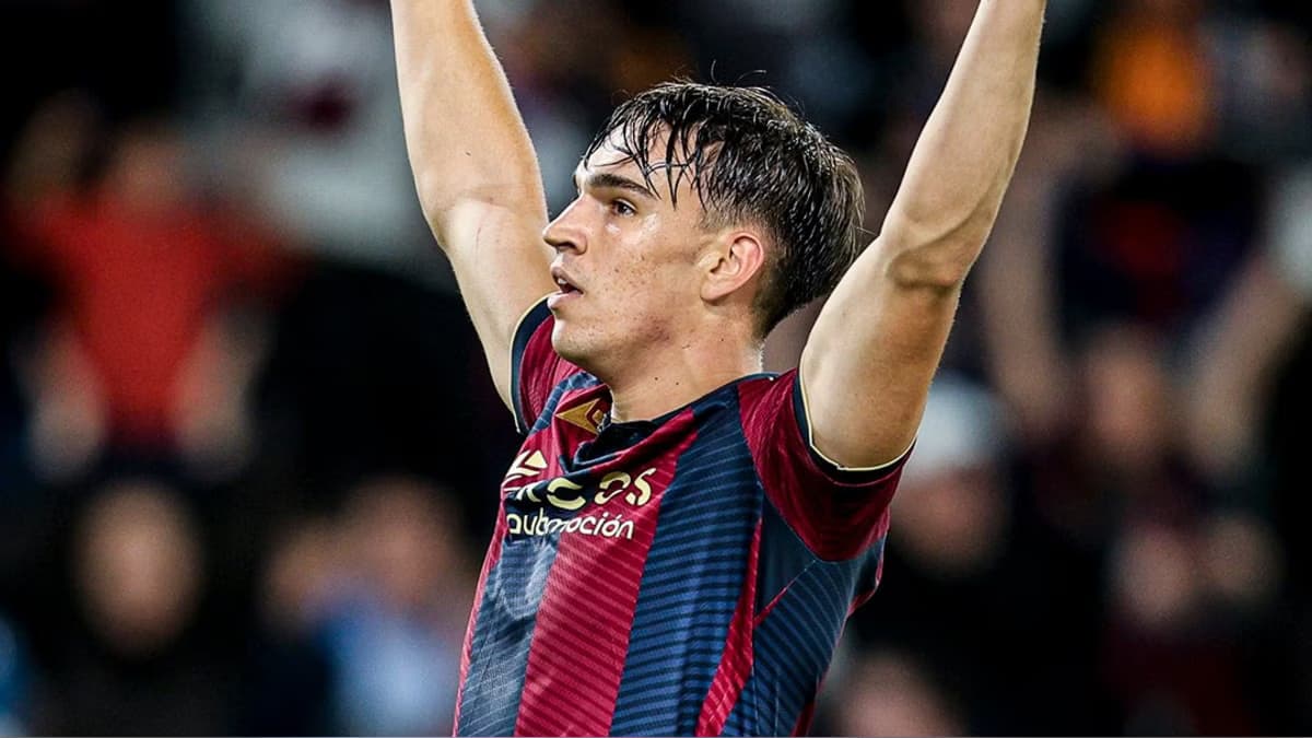 Real Madrid ficha a Carlos Espí, joven delantero del Levante, por cinco temporadas